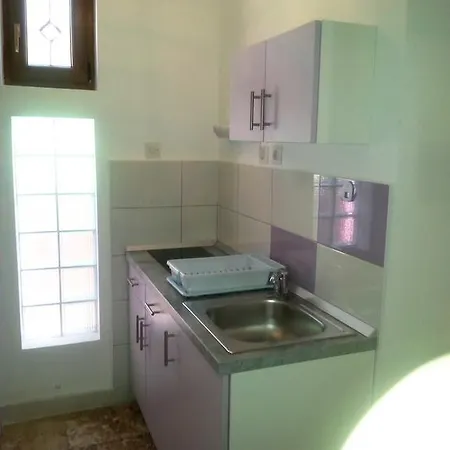 Libe 2 Apartman *